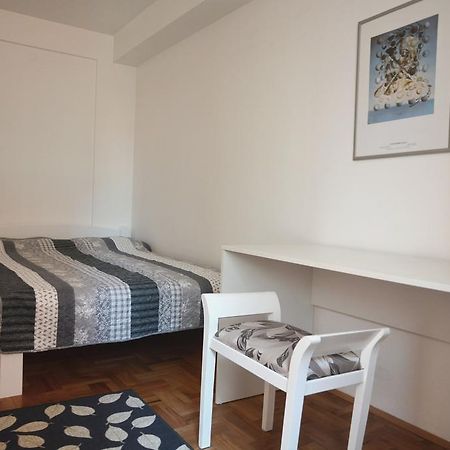 Trident Apartments Ni Exteriör bild