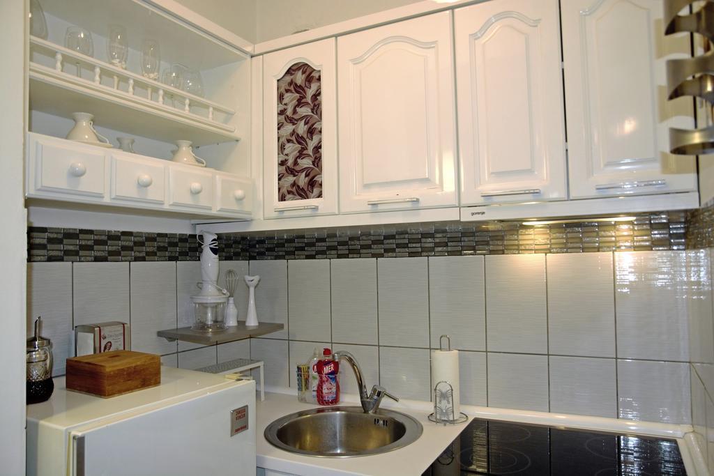 Trident Apartments Ni Exteriör bild