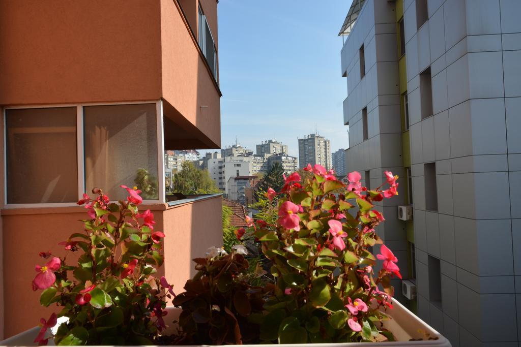 Trident Apartments Ni Exteriör bild