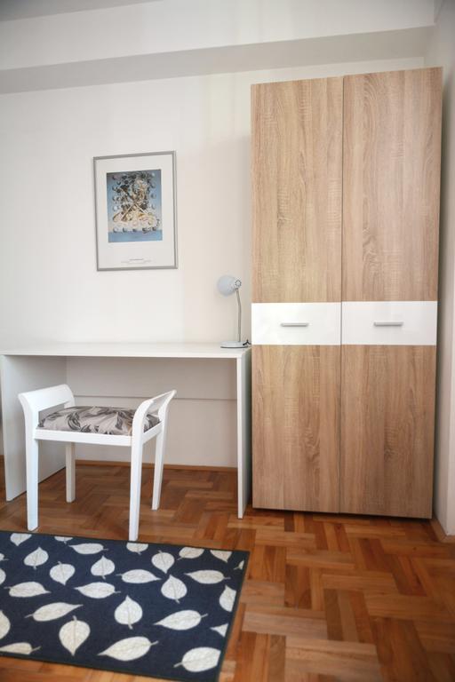 Trident Apartments Ni Exteriör bild